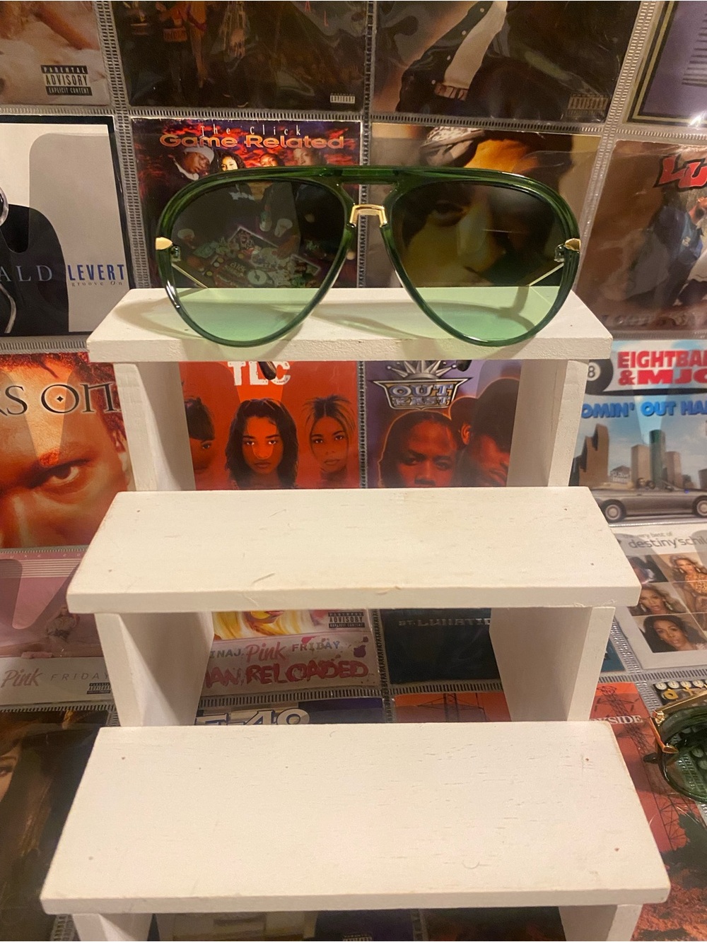 Green Aviator Sunglasses - Gradient Lenses - Picture 3 of 3